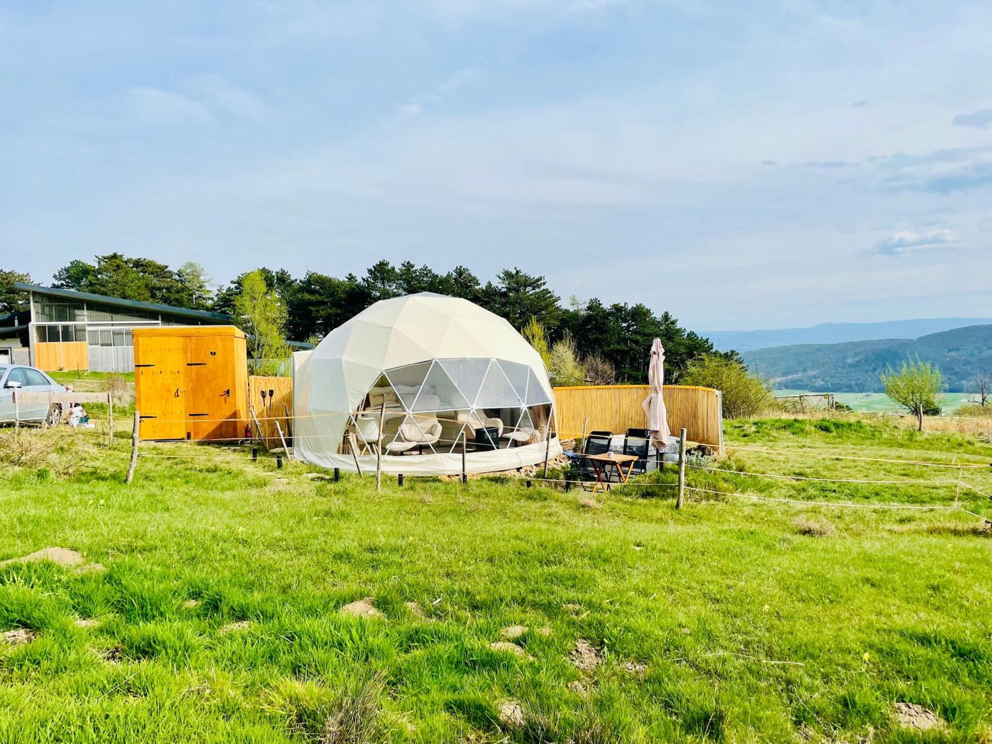 Glamping Hohe Wand - Zelt Mit Sternenfenster Und Whirlpool Maiersdorf Exterior foto